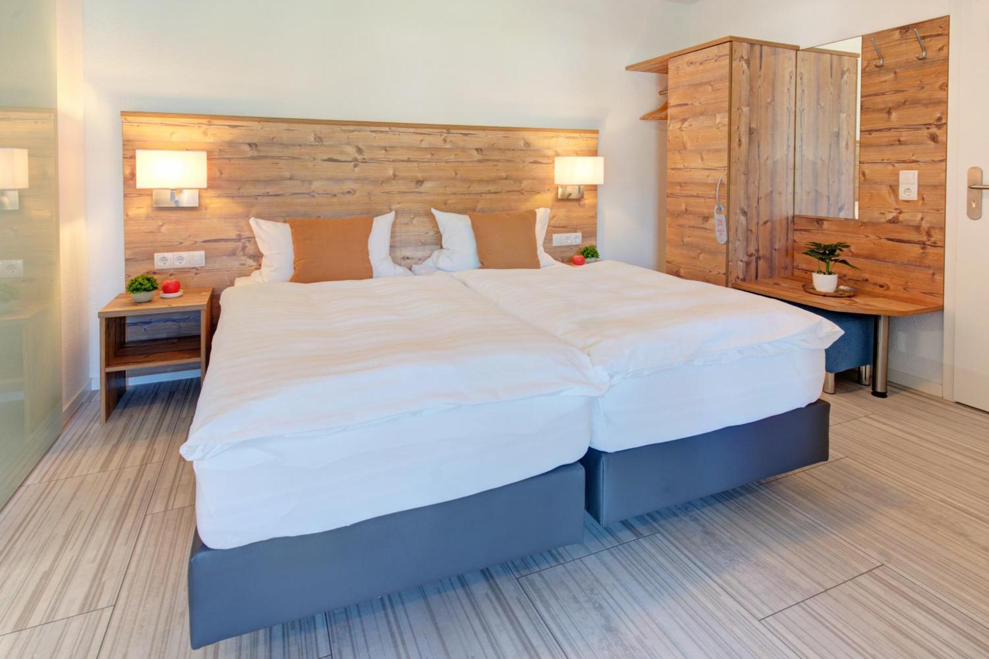 באן Apartment Landhotel Zum Storchennest מראה חיצוני תמונה
