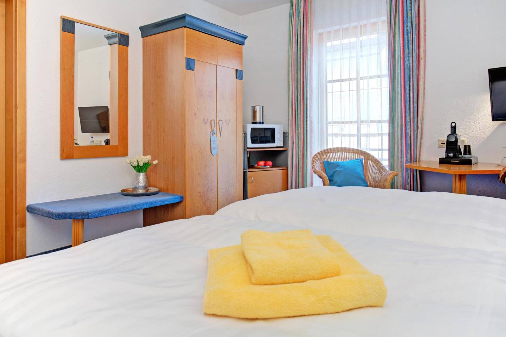 באן Apartment Landhotel Zum Storchennest מראה חיצוני תמונה
