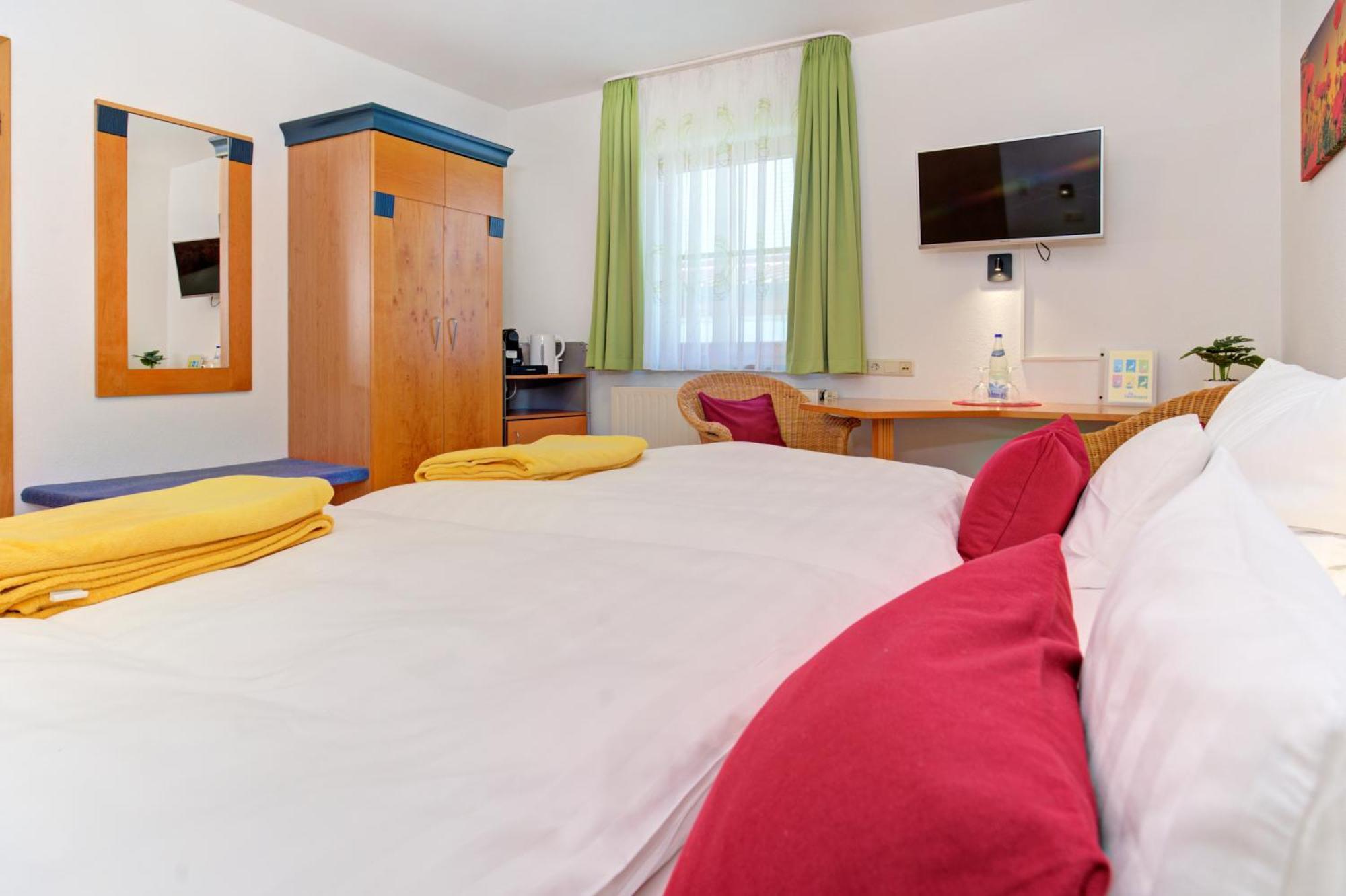 באן Apartment Landhotel Zum Storchennest מראה חיצוני תמונה